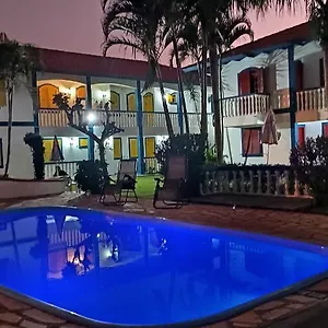 condominio-colonial-apartamentos-150m-da-praia.santa-catarina-brasil.com/