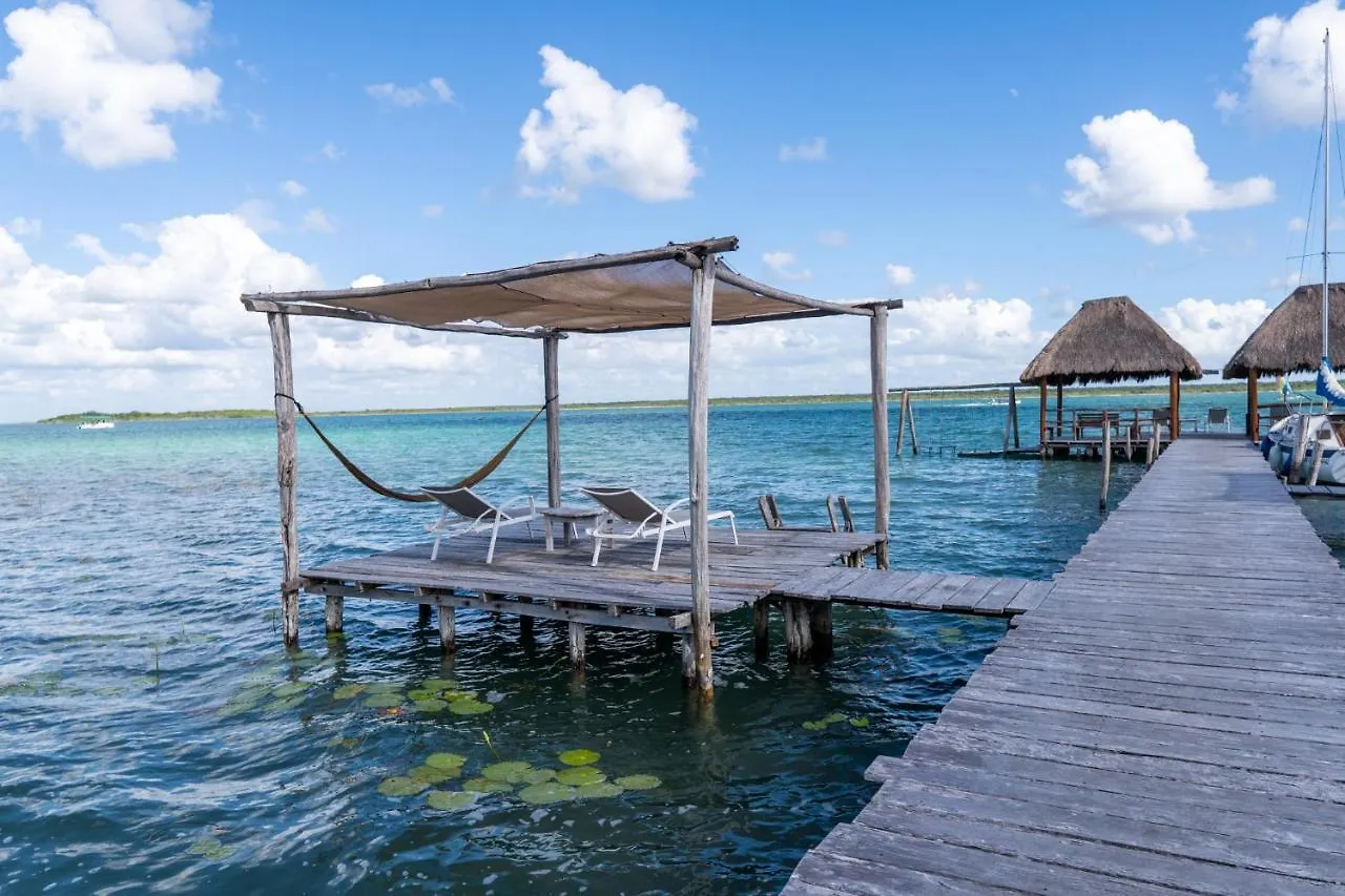 Lagoon Special Suite: Bikes & Kayaks! Bacalar Apartamento